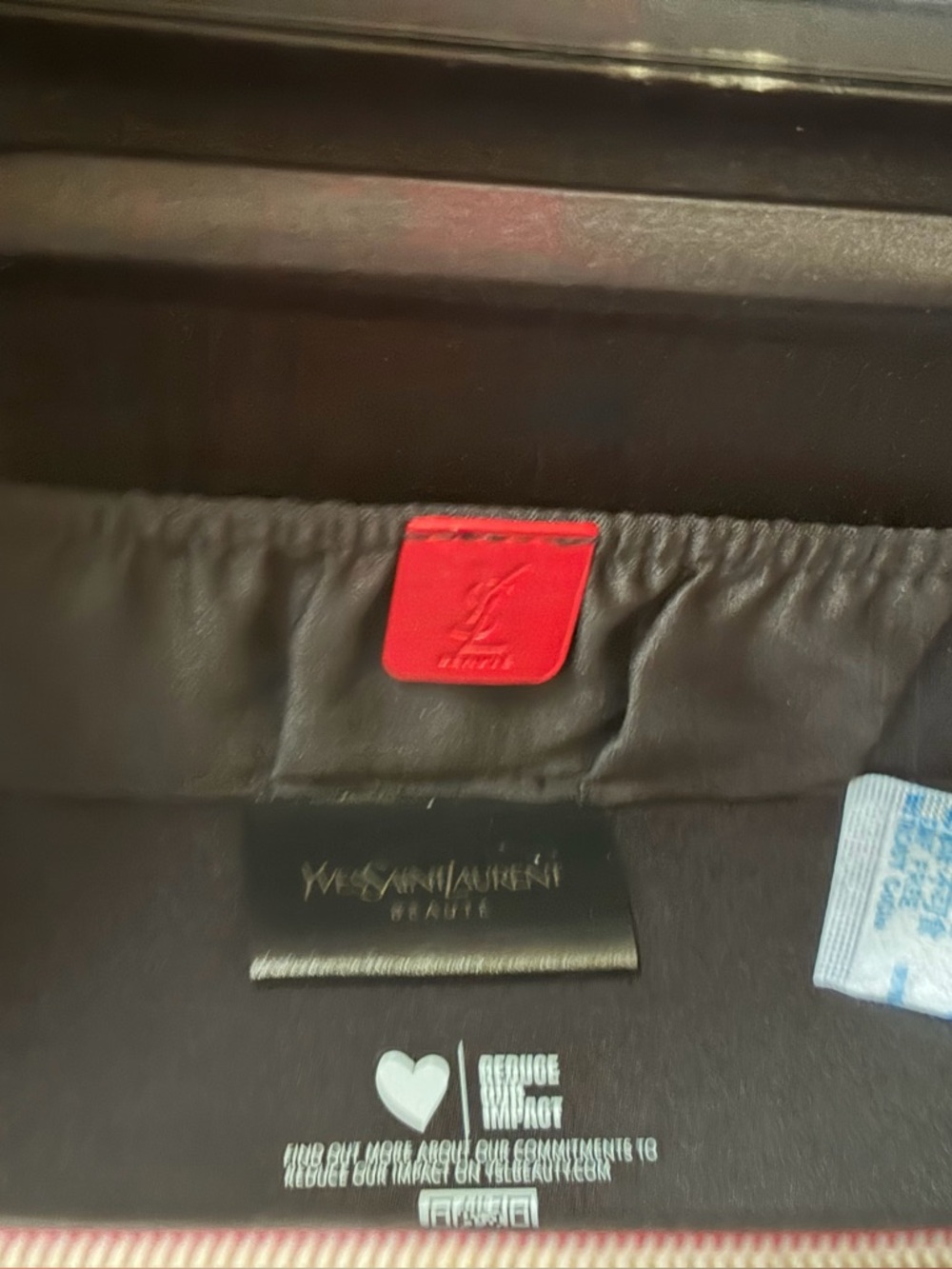 Ysl Yves Saint Laurent Beauty Premium Vanity red makeup case new in box - Picture 7 of 10